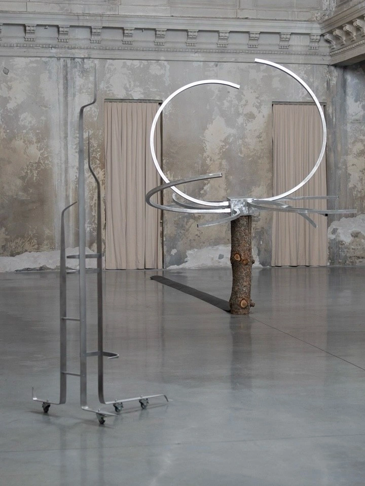 Everything comes together while pushing all apart exhibition view
